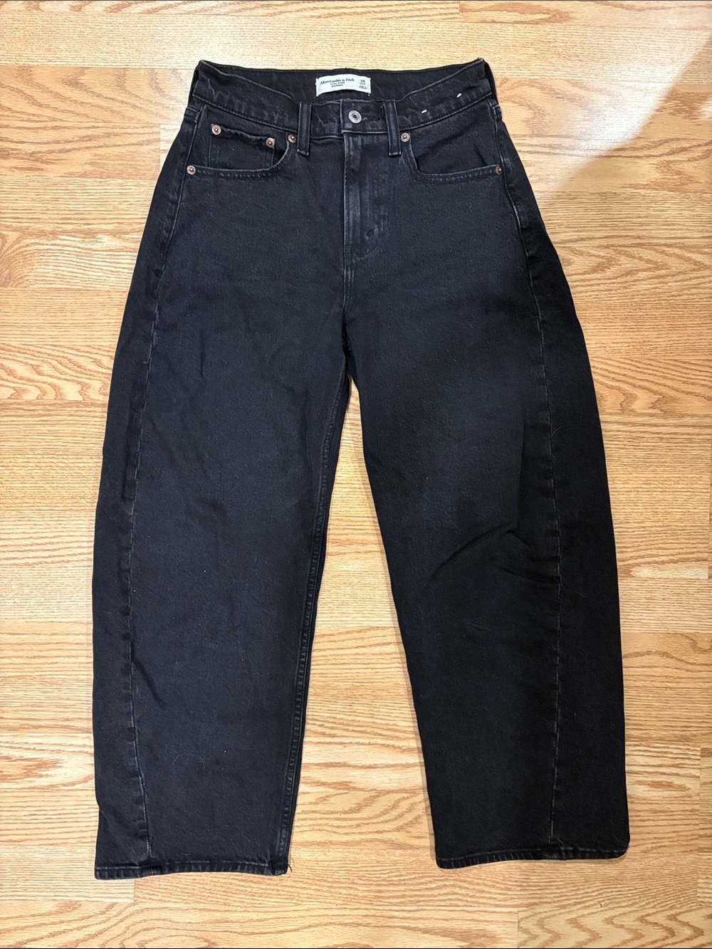 Abercrombie & Fitch Black Barrel Jeans